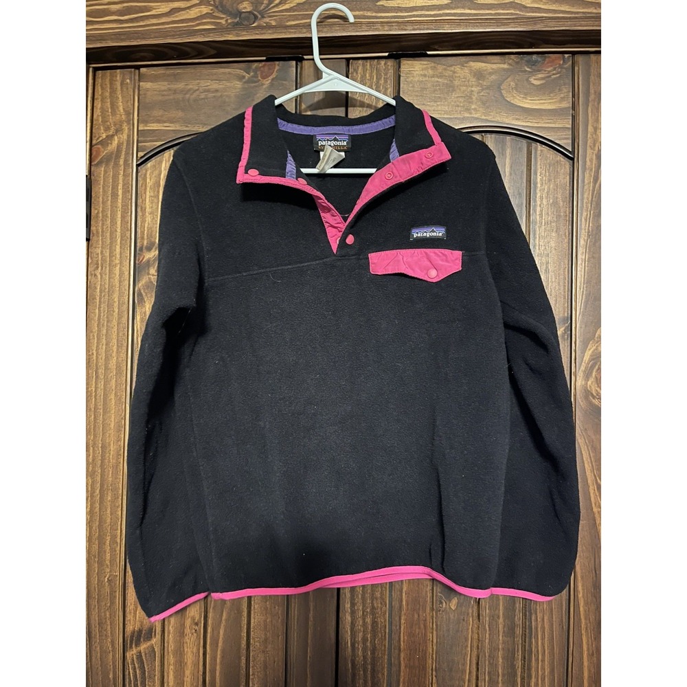 Patagonia Synchilla Women's Fleece Pullover Size Small Black Pink T Snap Cozy